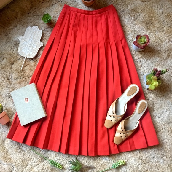 {Vintage Charter Club} Red 100% Wool Pleated Skirt - Picture 7 of 8
